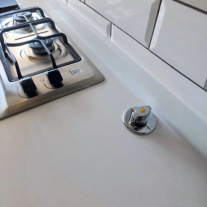 Instalación llave sobrecubierta.
